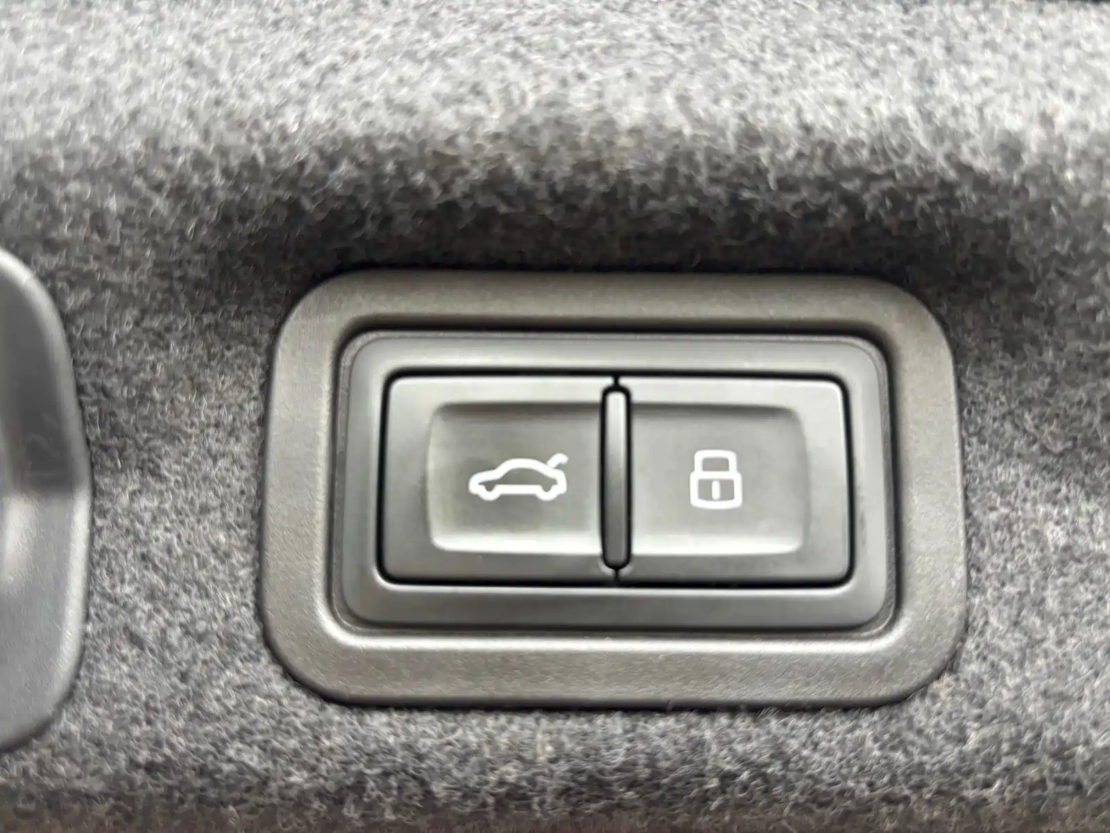 Photo 25 - Audi A7L