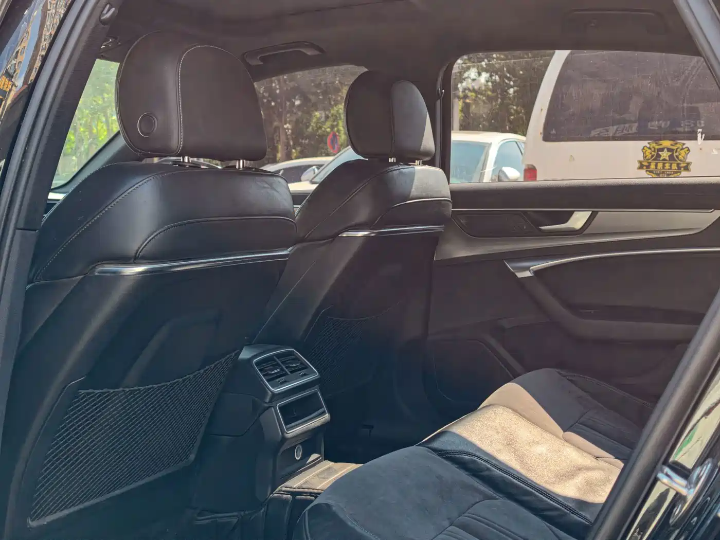 Фото 8 - Audi A6L