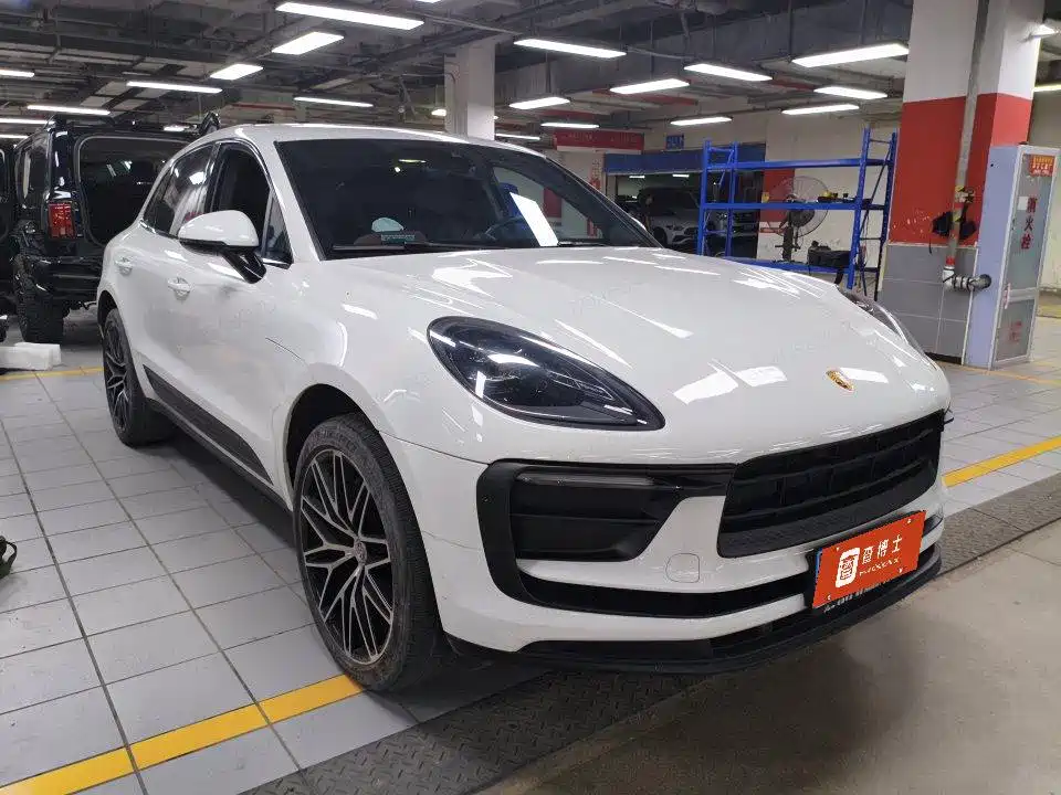 Фото 2 - Porsche Macan