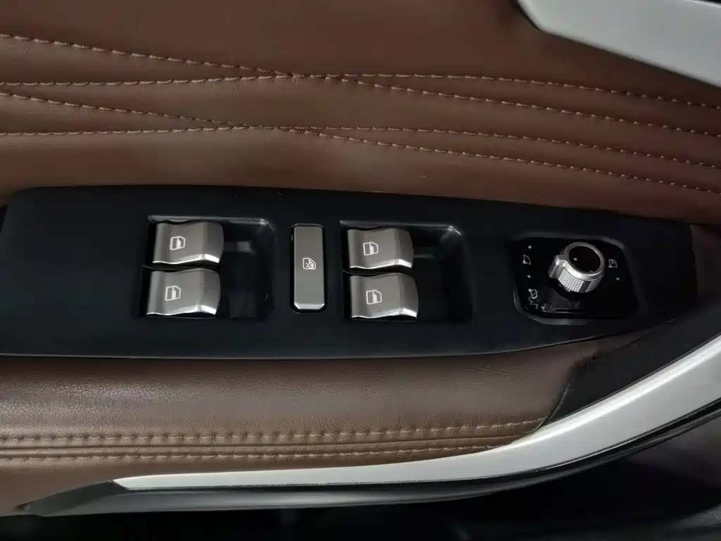 WEY P8 2018 2018 2.0T Flagship Model