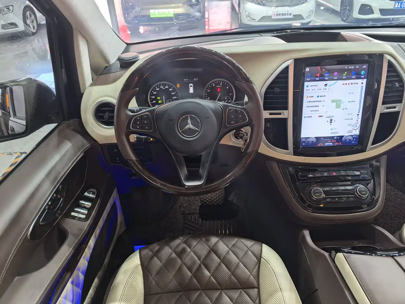 Mercedes-Benz Vito 2018 2.0T Business Edition China VI фото 12