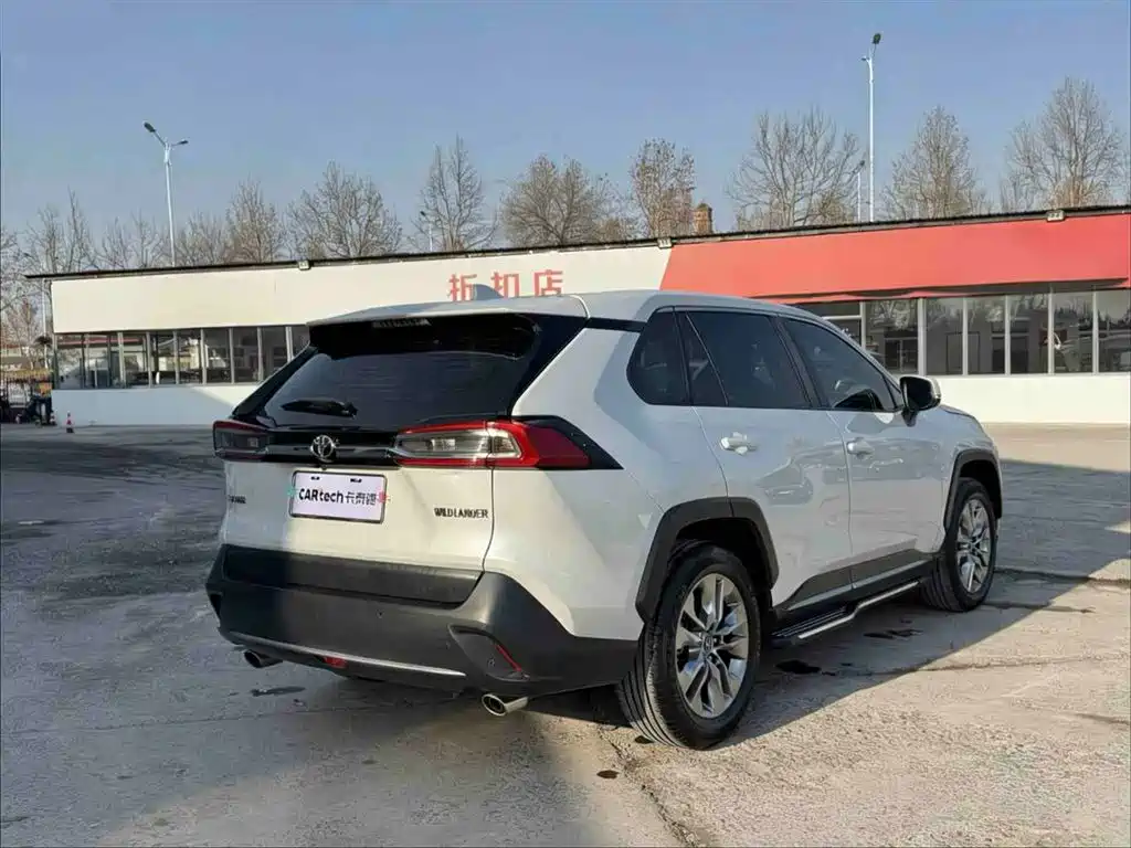 Toyota Wildlander 2022 2.0L CVT FWD Luxury Edition фото 7