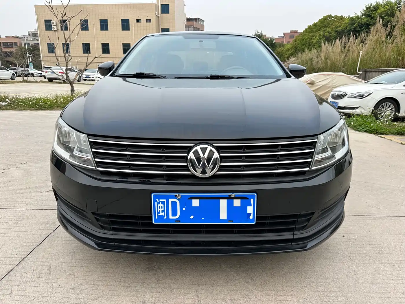 Volkswagen Lavida 2017 1.6L Automatic Trend Edition фото 2