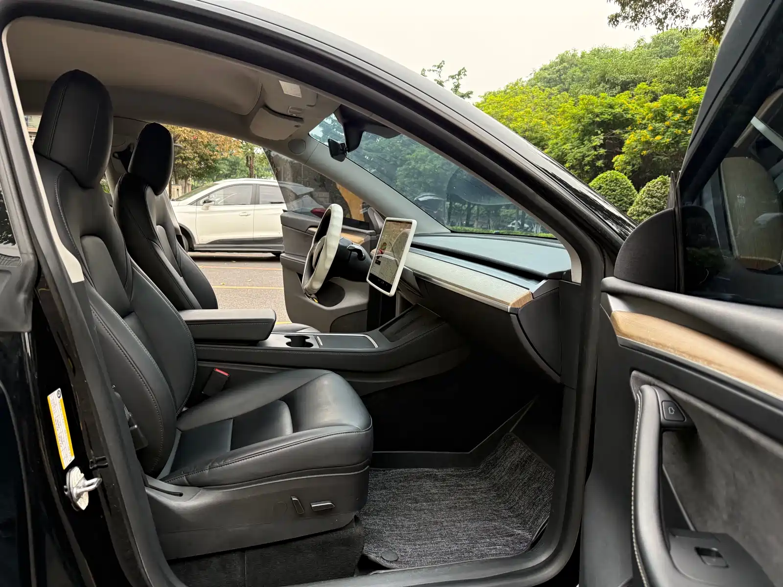 Фото 9 - Tesla Model Y