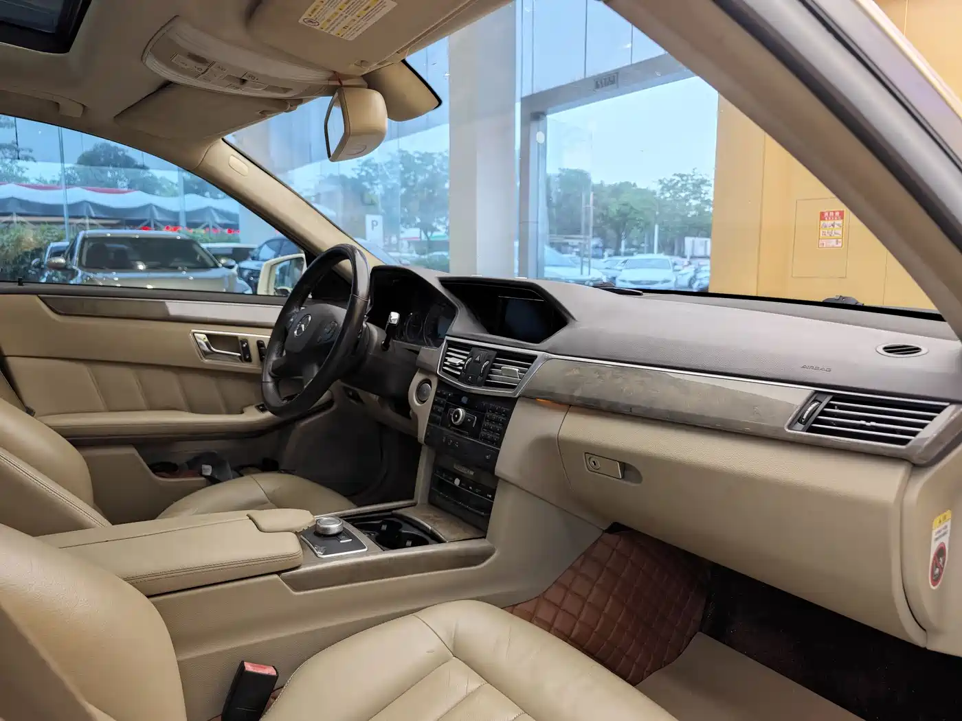 Mercedes-Benz E-Class (Import) 2009 Model E 300 Elegance Version фото 33