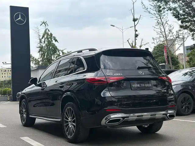 Mercedes-Benz GLC 2023 GLC 260 L 4MATIC Luxury 5-Seater — фото 5
