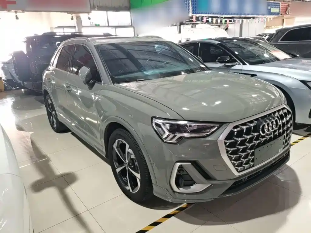 Audi Q3 2025 2024 35 TFSI Fashion Sport