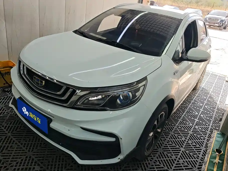 Фото 1 - Geely Vision X3