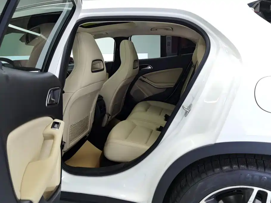 Mercedes-Benz GLA 2016 GLA 200 Fashion фото 11