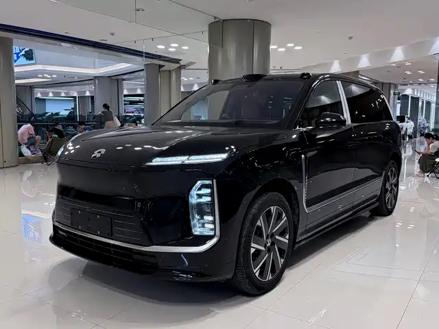 NIO ES9 102kWh, Представительская Люкс