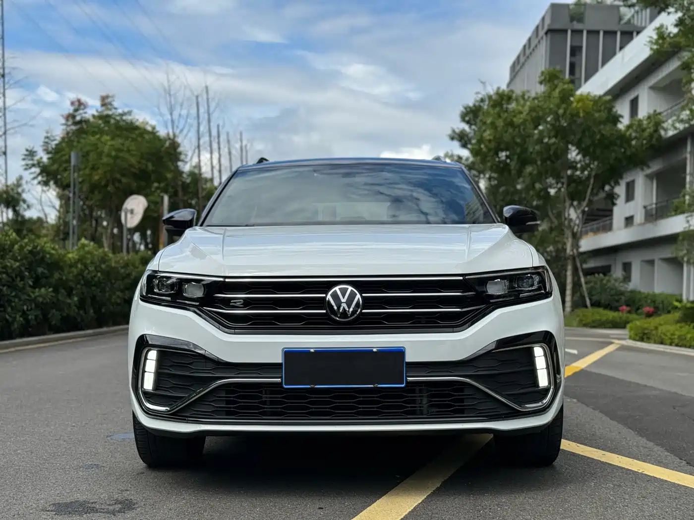 Volkswagen T-ROC 2022 280TSI DSG 2WD R-Line Pro PLUS фото 2