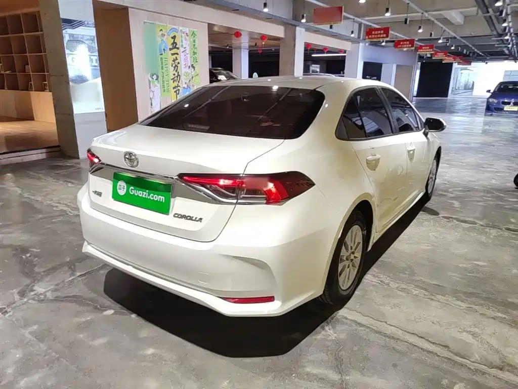 Toyota Corolla 2021 TNGA 1.5L CVT Elite CARE Edition фото 7