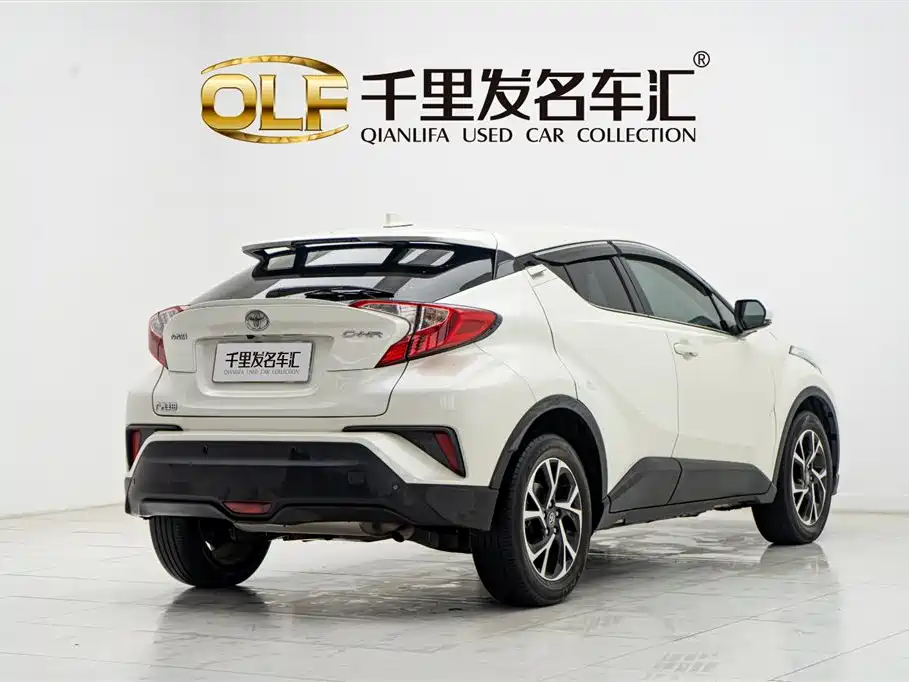 Toyota C-HR 2020 Model 2.0L Leading фото 6