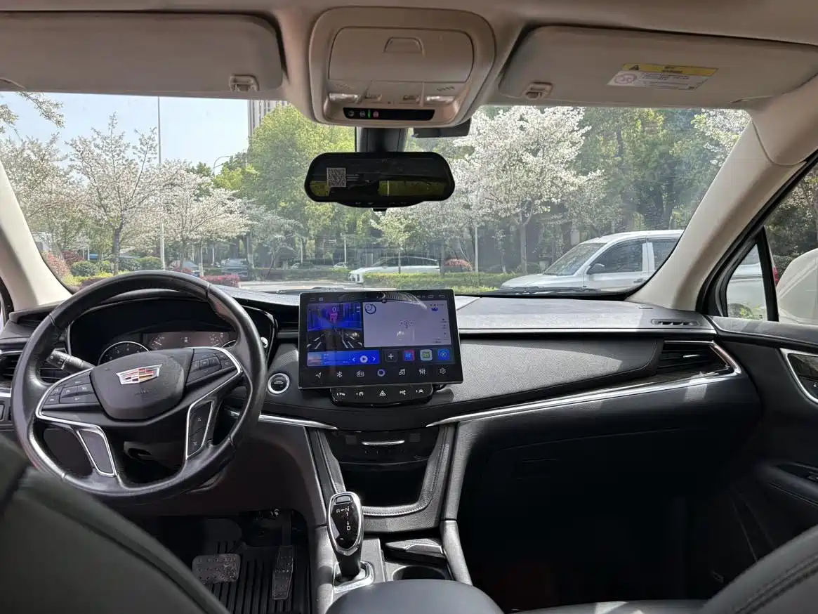 Cadillac XT5 2017 2018 25T Luxury