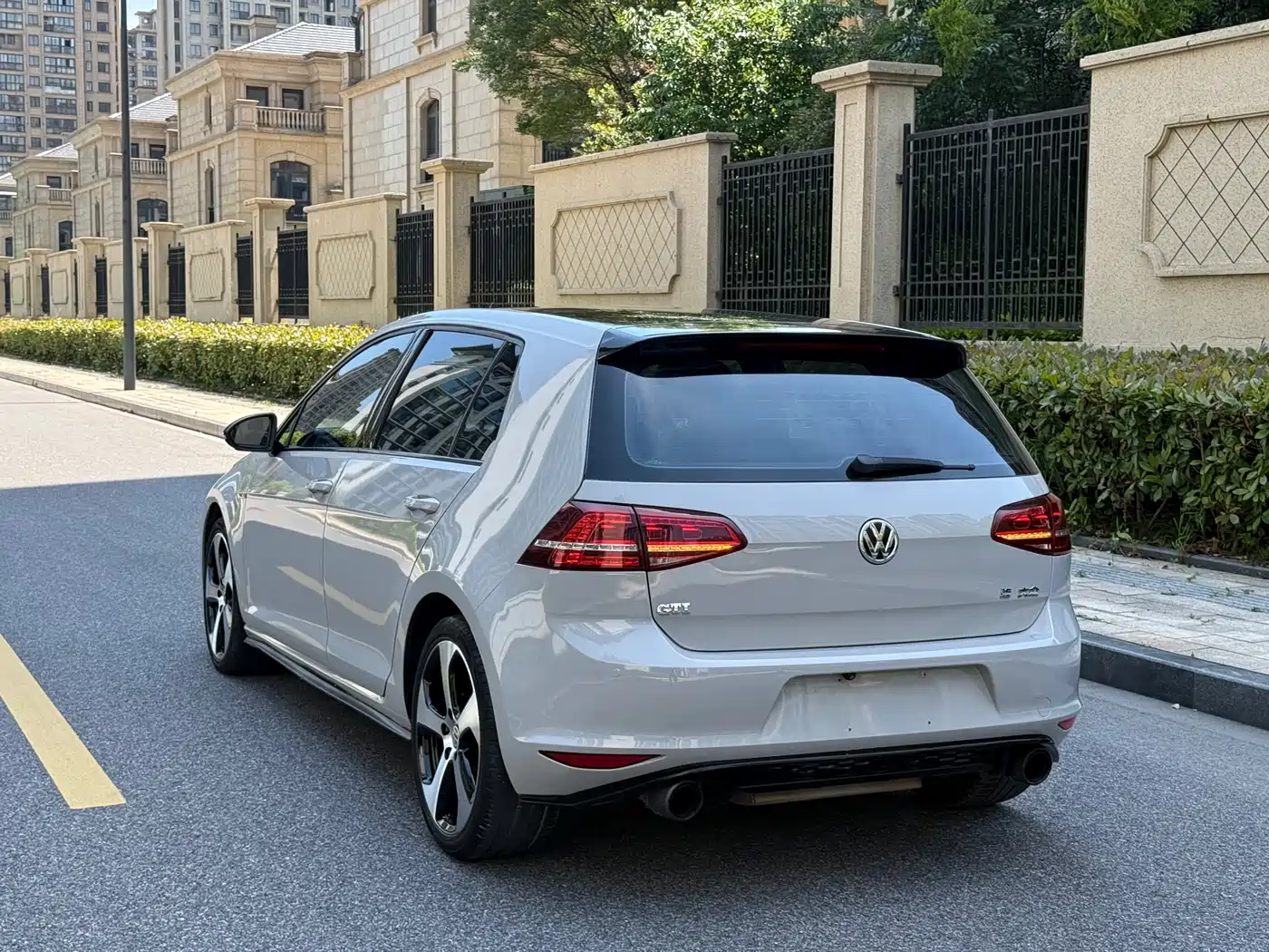 Volkswagen Golf GTI 2016 2.0TSI GTI фото 6