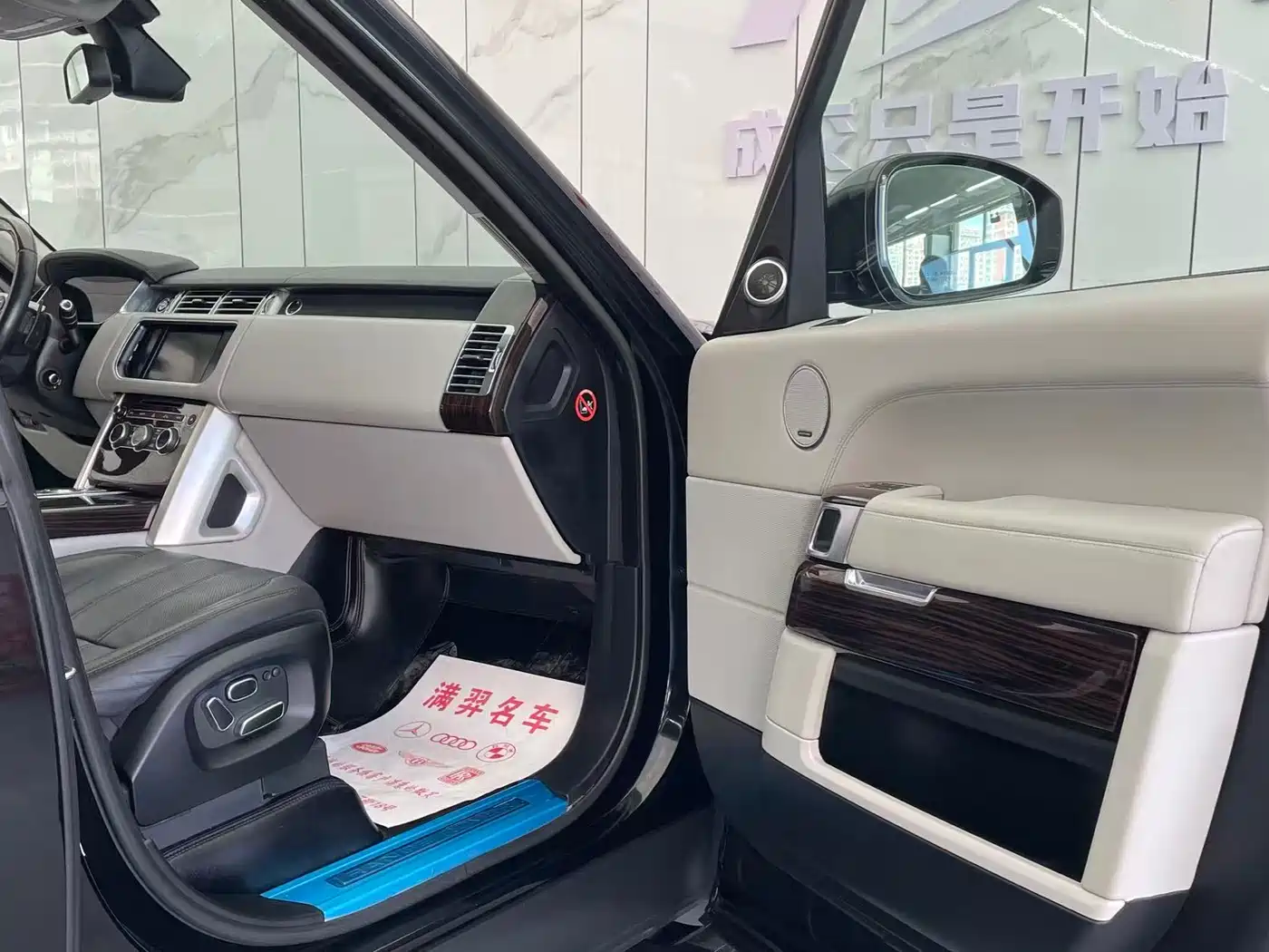 Land Rover Range Rover 2015 5.0 SC V8 AB Prestigious Genesis Extended Edition фото 16