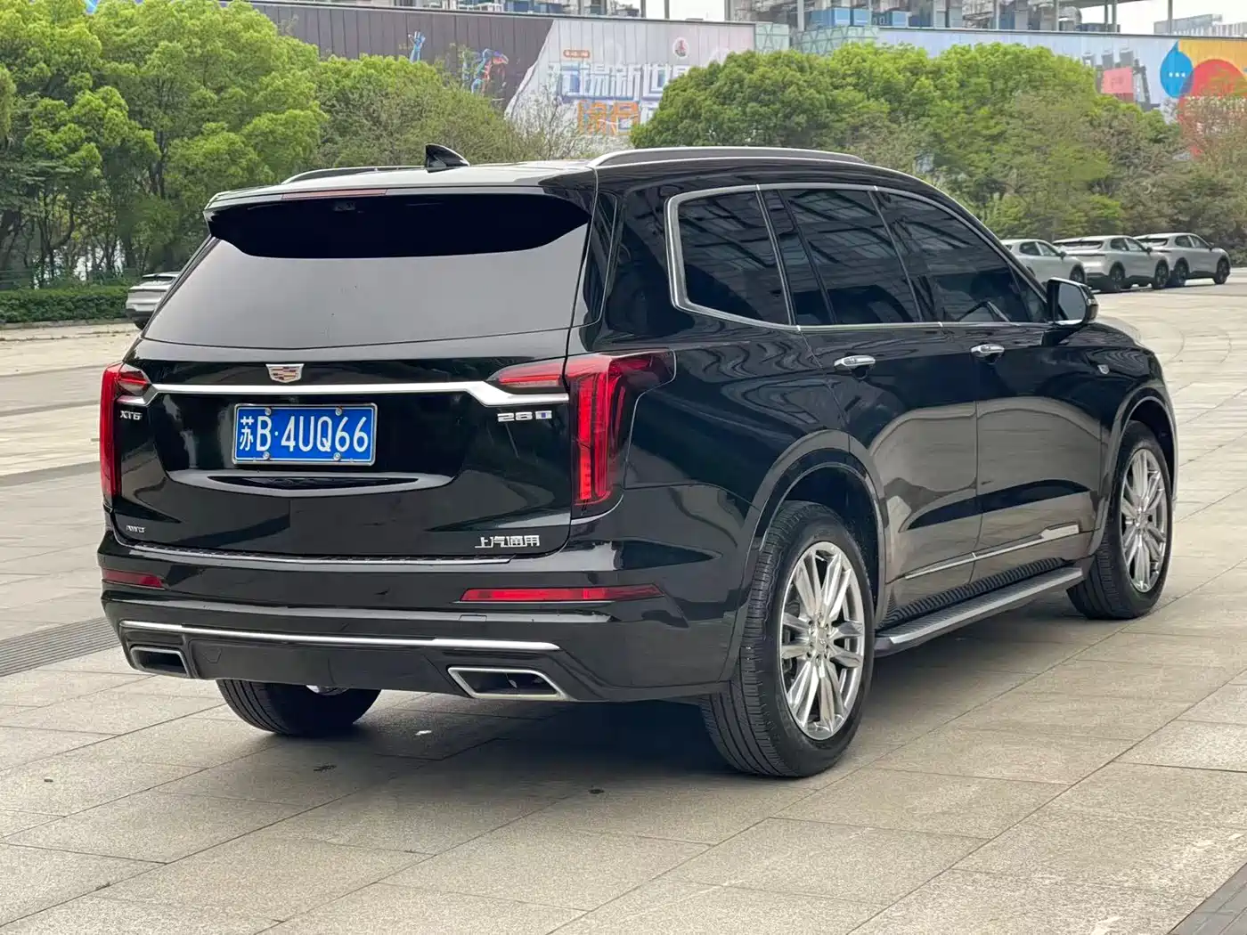 CADILLAC XT6