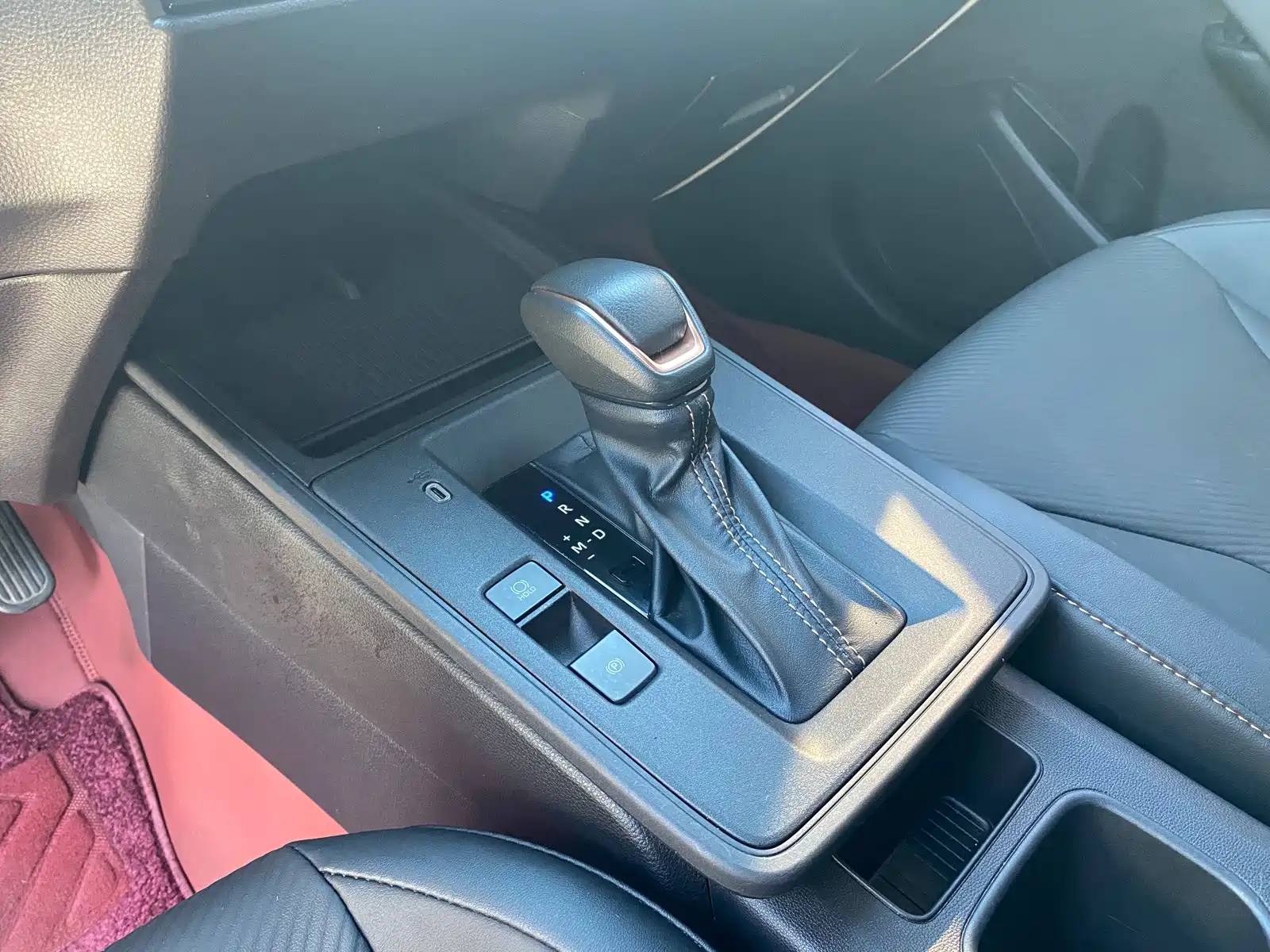 Photo 11 - Toyota Frontlander