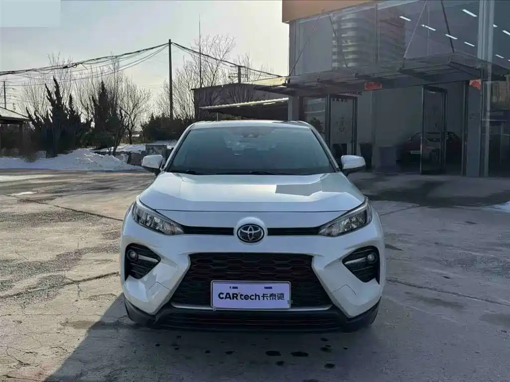 Toyota Wildlander 2022 2.0L CVT FWD Luxury Edition фото 2