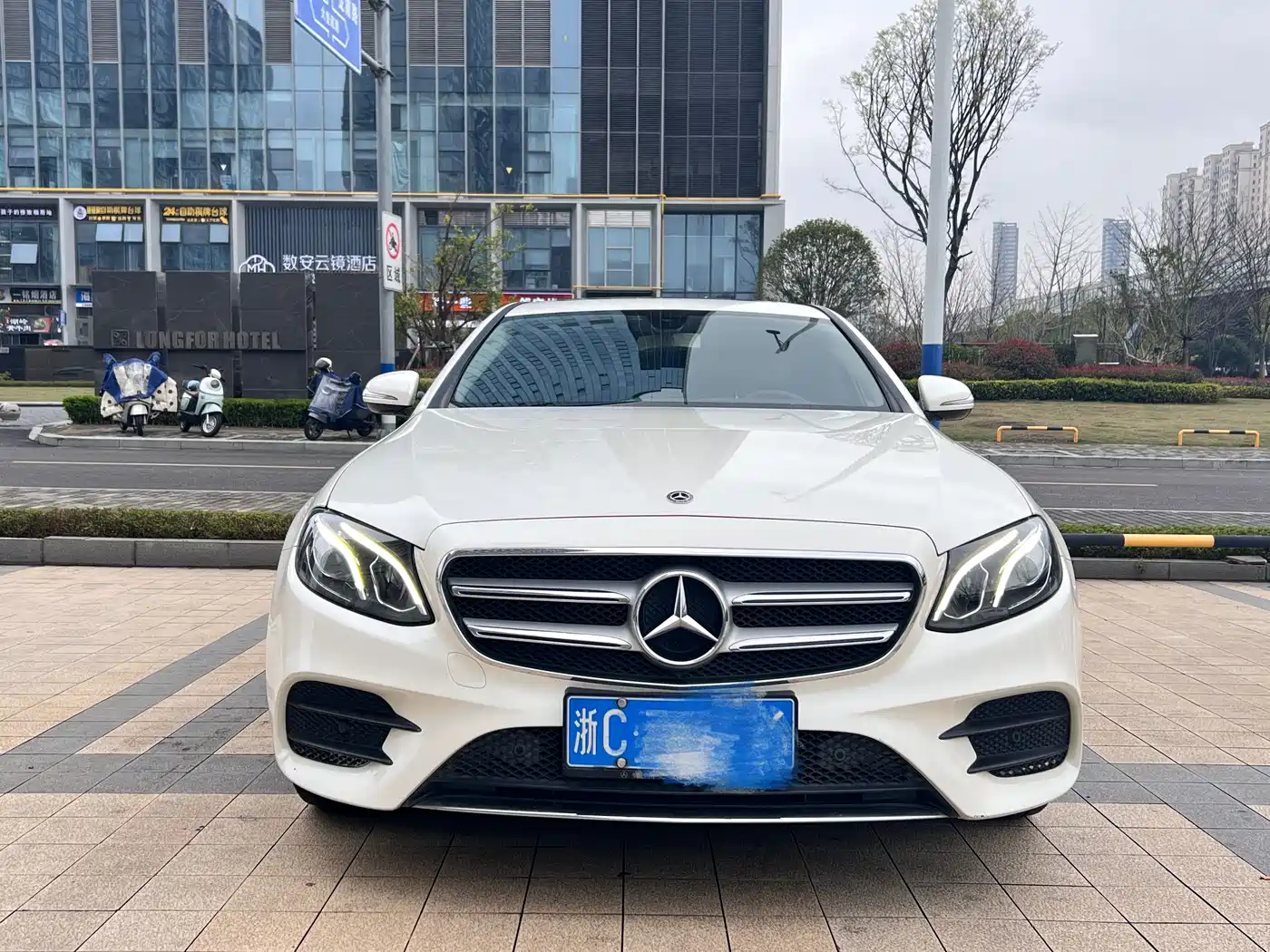 Mercedes-Benz E-Class 2018 Facelift E 200 L Sport фото 3