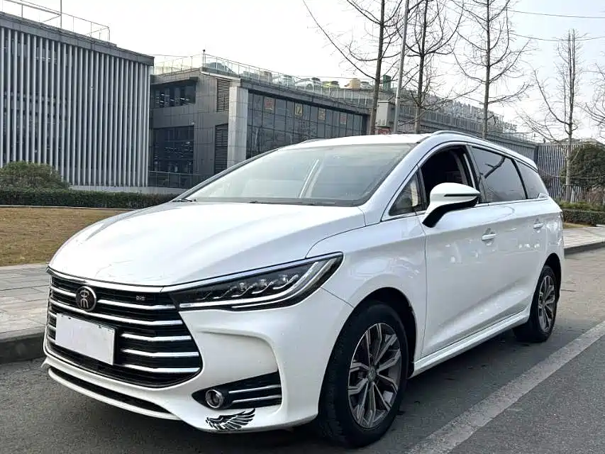 BYD SONG MAX