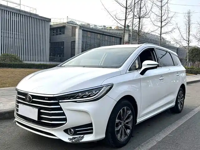 BYD SONG MAX
