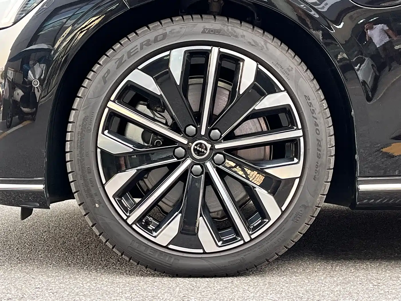 Volvo S90 Plug-in Hybrid 2025 2026 Plug-in Hybrid AWD Long Range Elegance Luxury