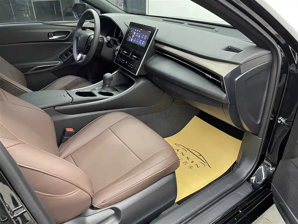 Toyota Avalon 2023 2.0L Aspiration Edition фото 14