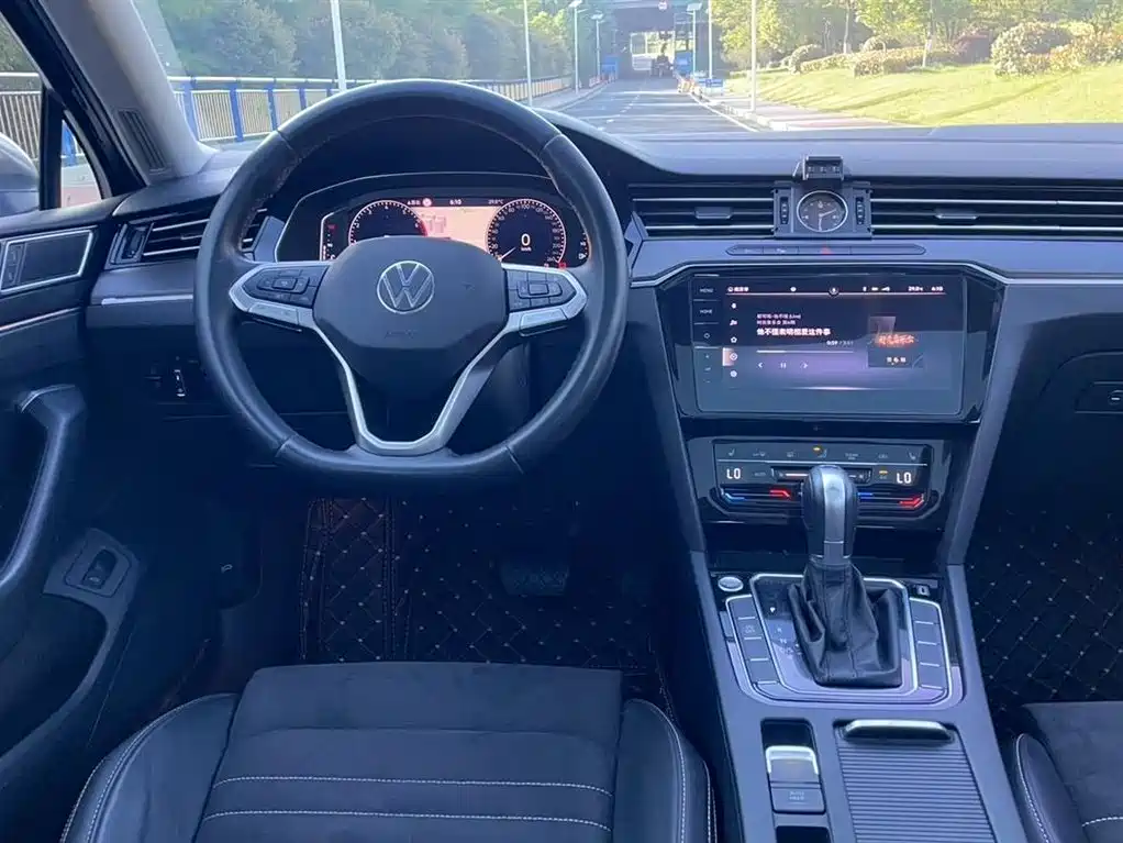 Volkswagen Magotan 2020 380TSI DSG Luxury фото 3