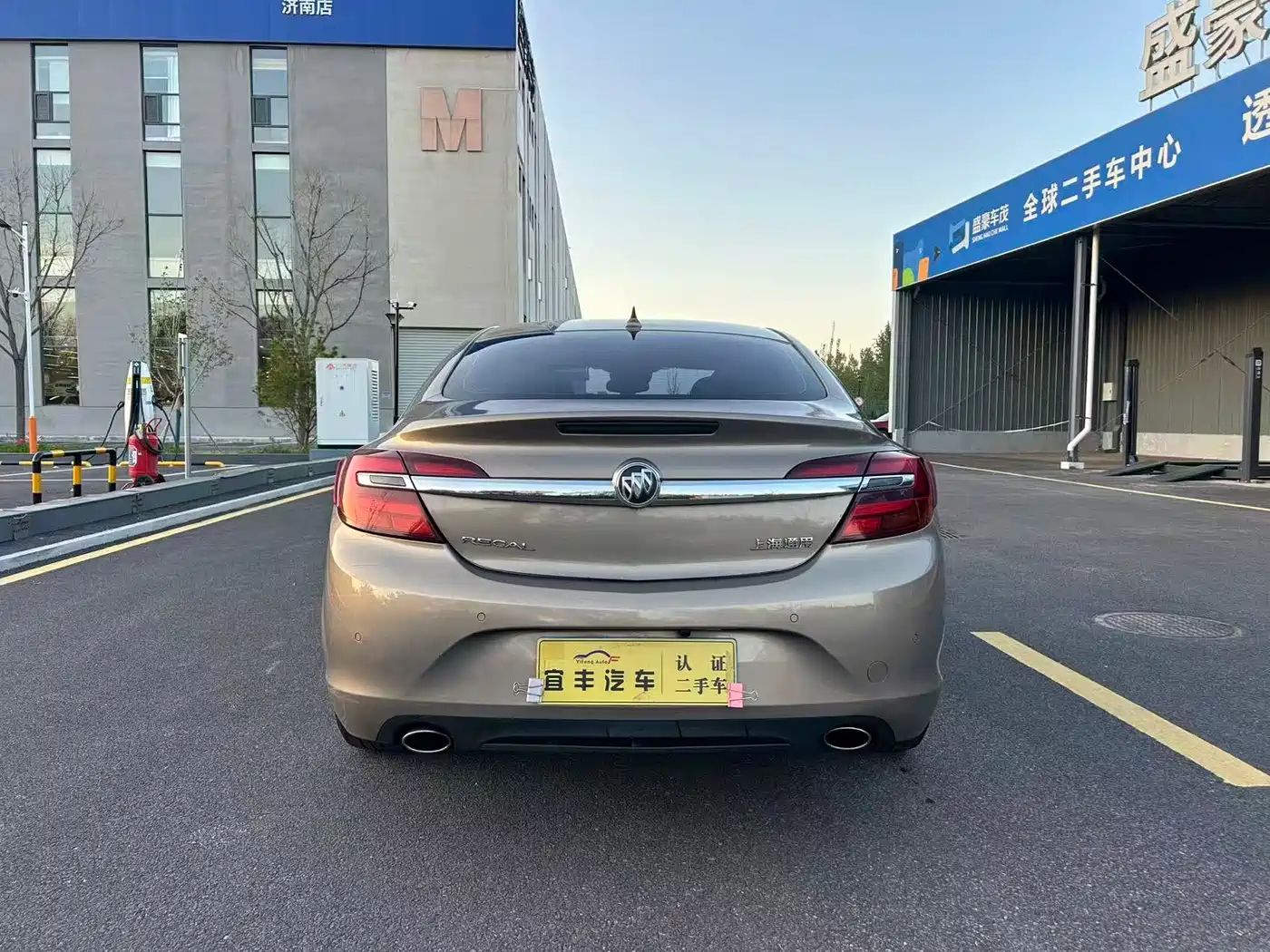 Buick Regal 2015 2.0L Elite Fashion Model фото 15