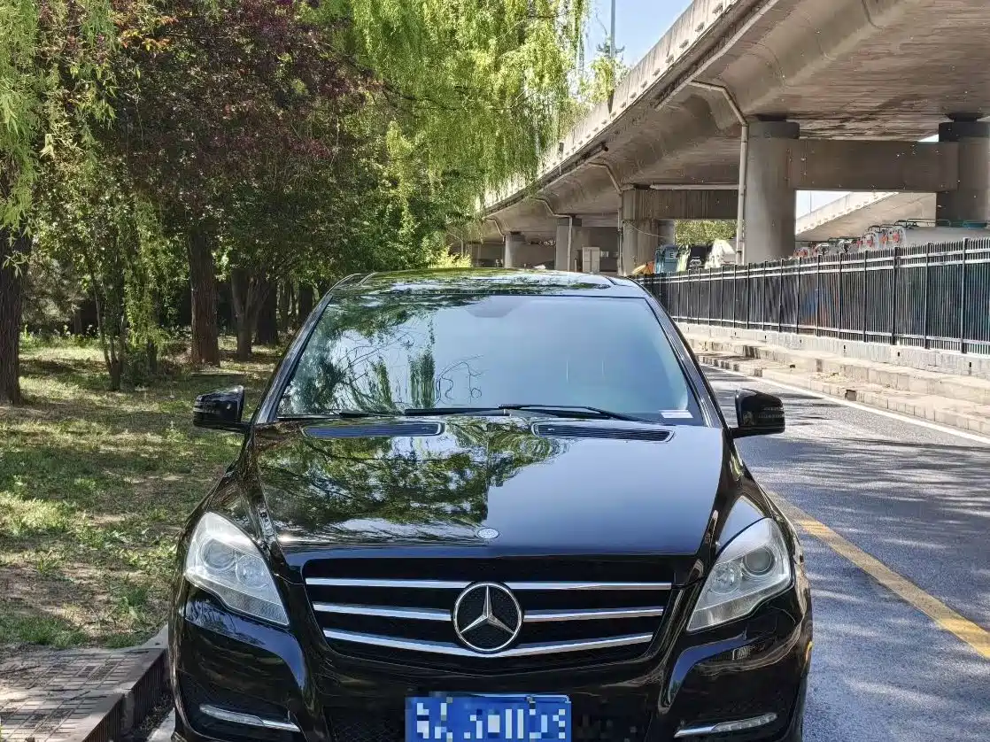 Mercedes-Benz R-Class 2017 R 320 4MATIC Business Collector's Edition фото 2