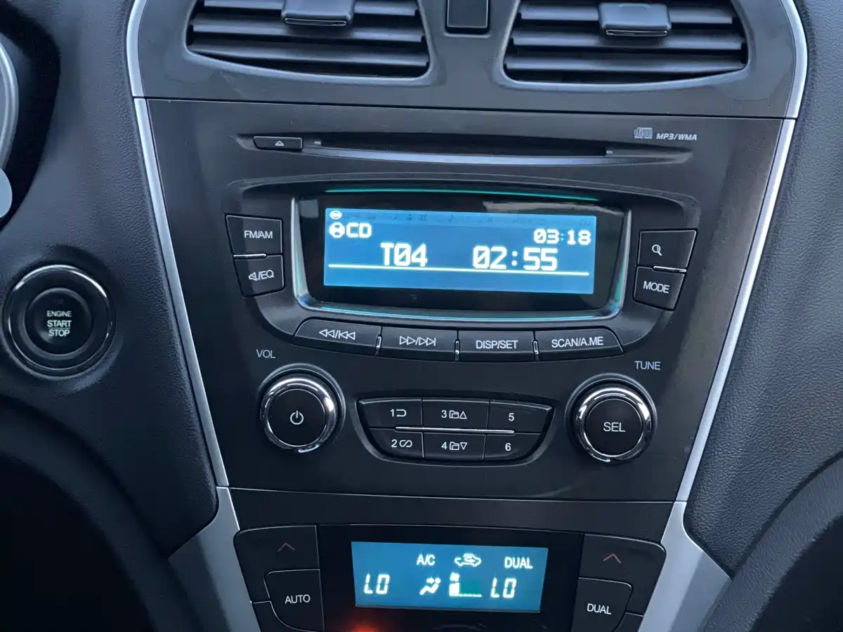 GAC Trumpchi Trumpchi GS5 2012 2.0L Automatic 2WD Luxury фото 10
