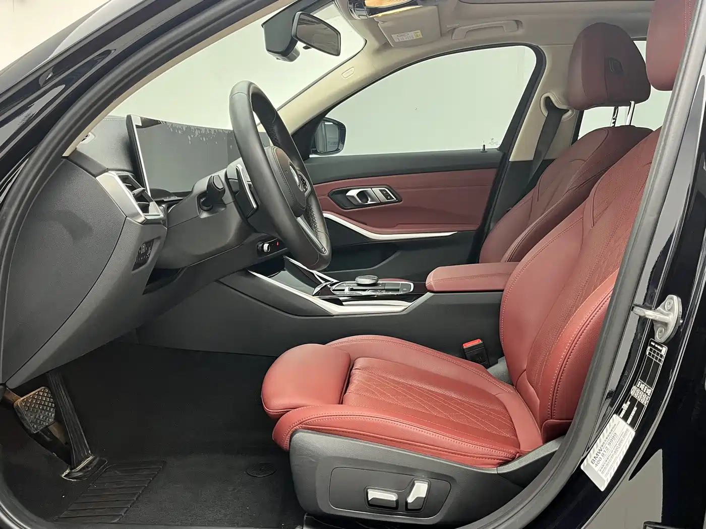 BMW 3 Series 2023 320Li M Sport Package фото 8