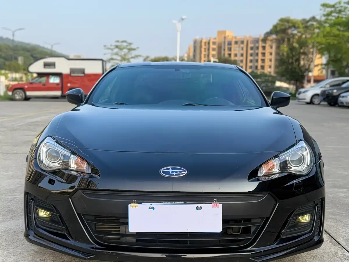 Subaru BRZ 2015 2.0i Manual фото 2