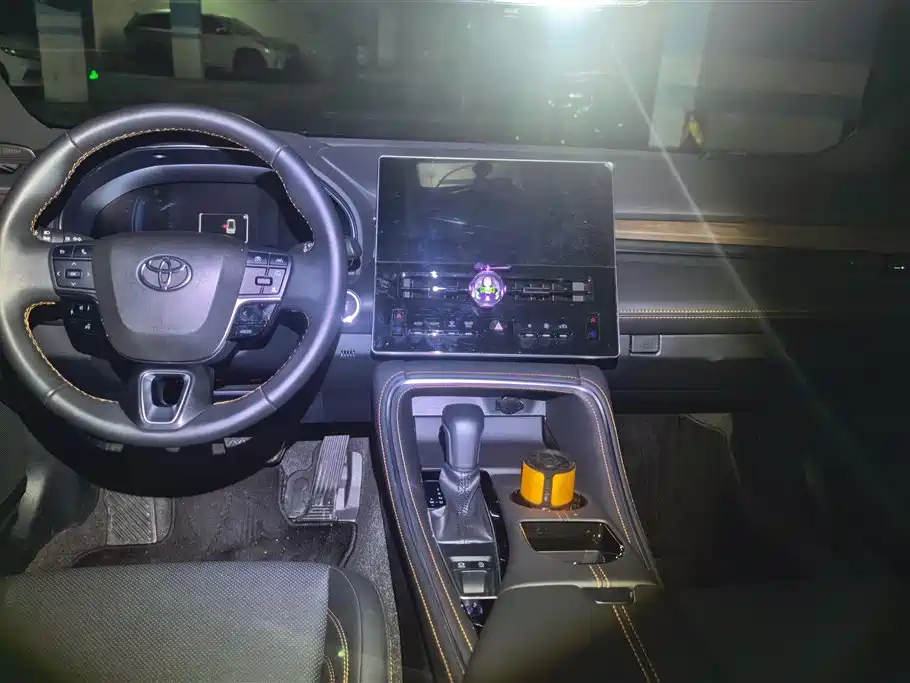Toyota Avalon 2024 Model 2.0L Premium Selection Edition фото 16