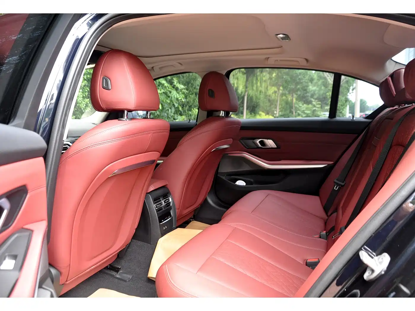 BMW i3 2024 eDrive 40 L Shadow Night Package фото 10