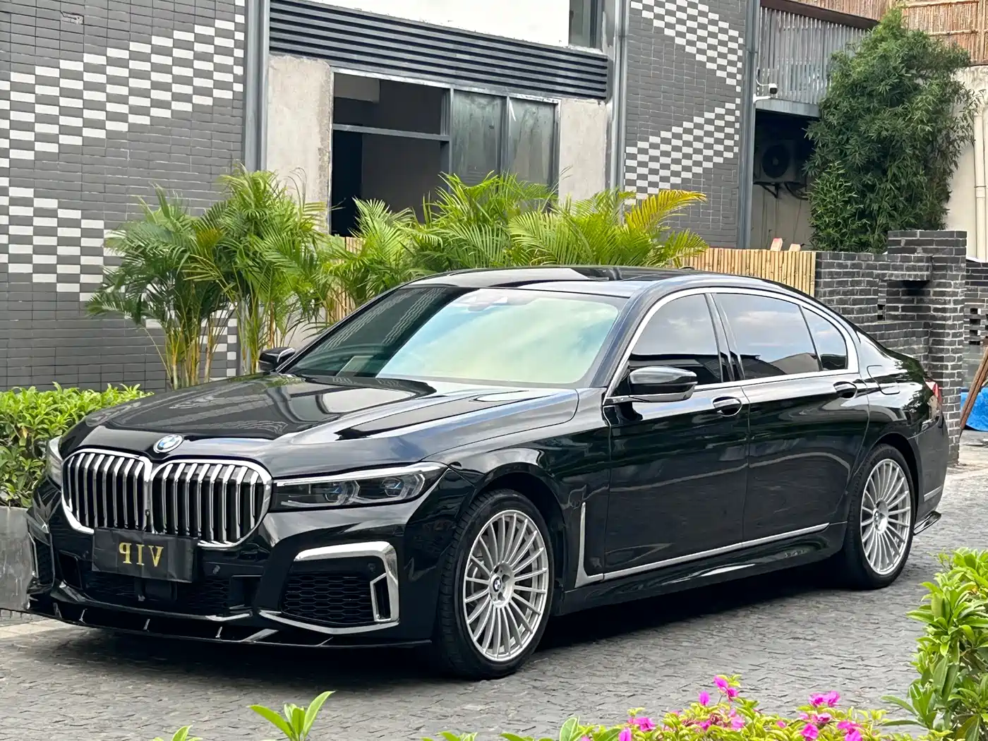 BMW 7 Series 2017 740Li xDrive Luxury Edition