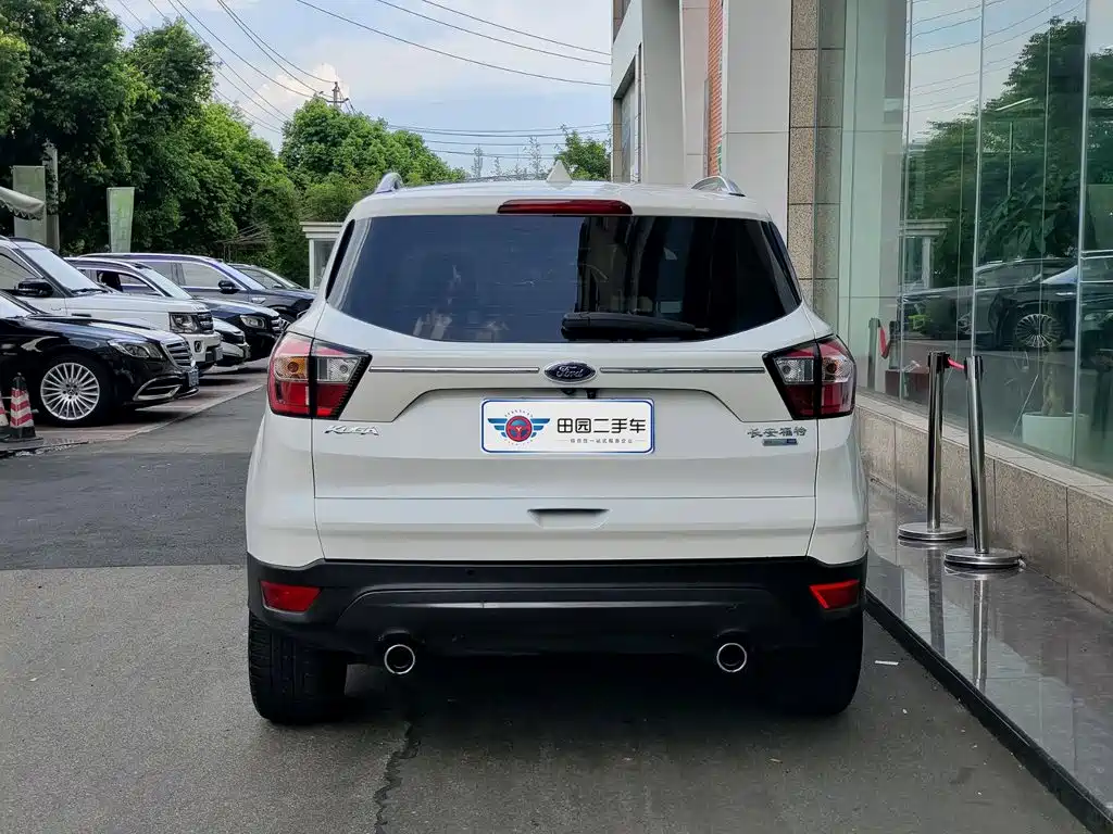 Ford Kuga 2019 2019 EcoBoost 180 FWD Luxury Edition China V