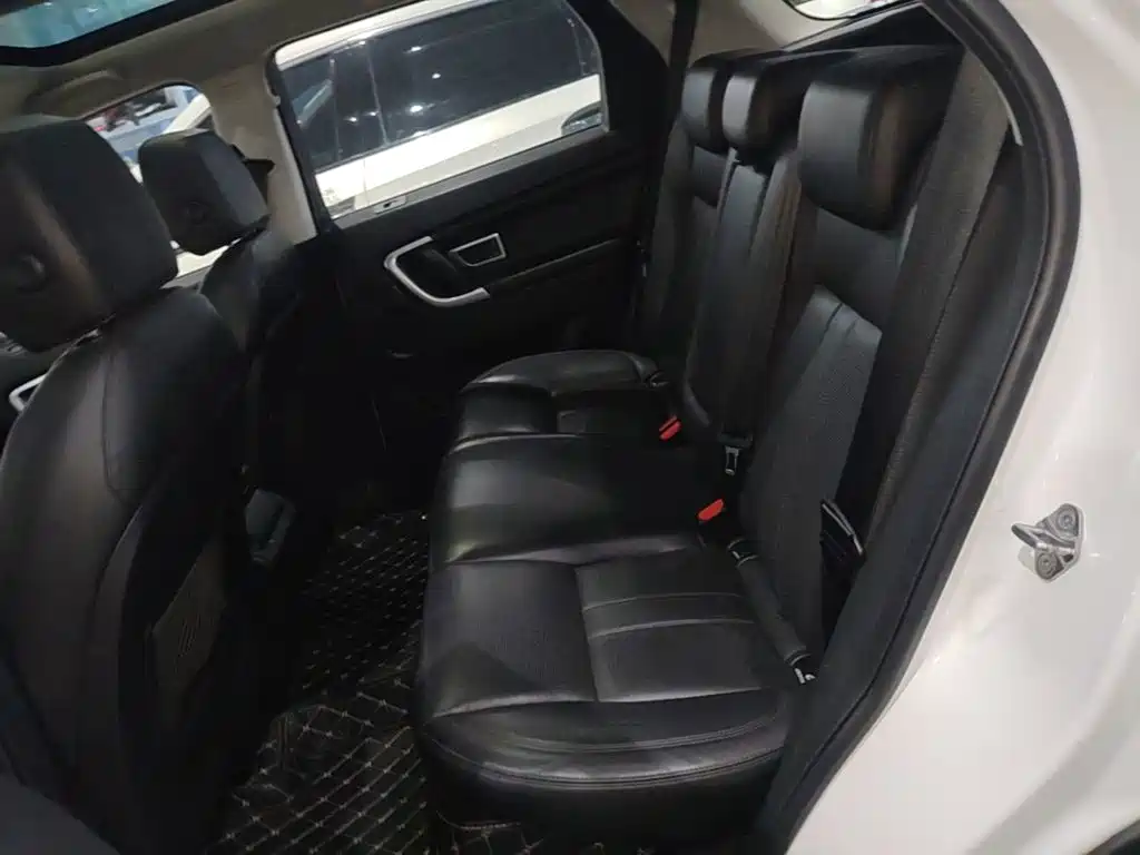 Фото 17 - Land Rover Discovery Sport