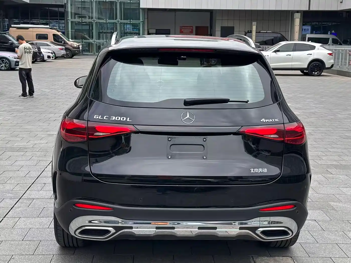 Mercedes-Benz GLC 2023 GLC 300 L 4MATIC Sport 5-Seater фото 7