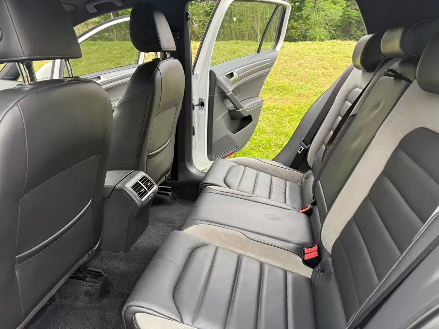 Volkswagen Golf 2016 1.4TSI Automatic R-Line фото 5