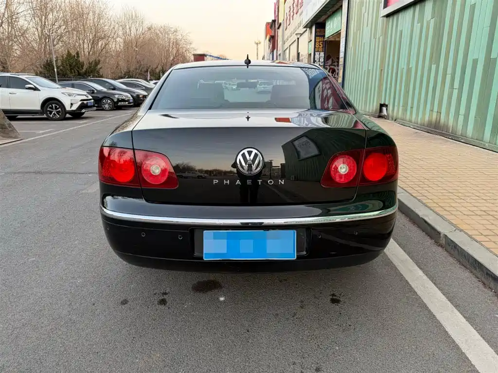 Volkswagen Phaeton 2009 Model 3.6L V6 4-seat Extended Executive фото 13