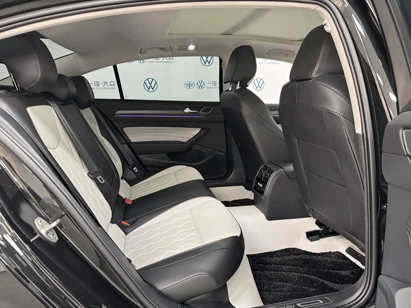Volkswagen Magotan 2026 2026 Model 30 Million Special Selection 380TSI DSG Luxury