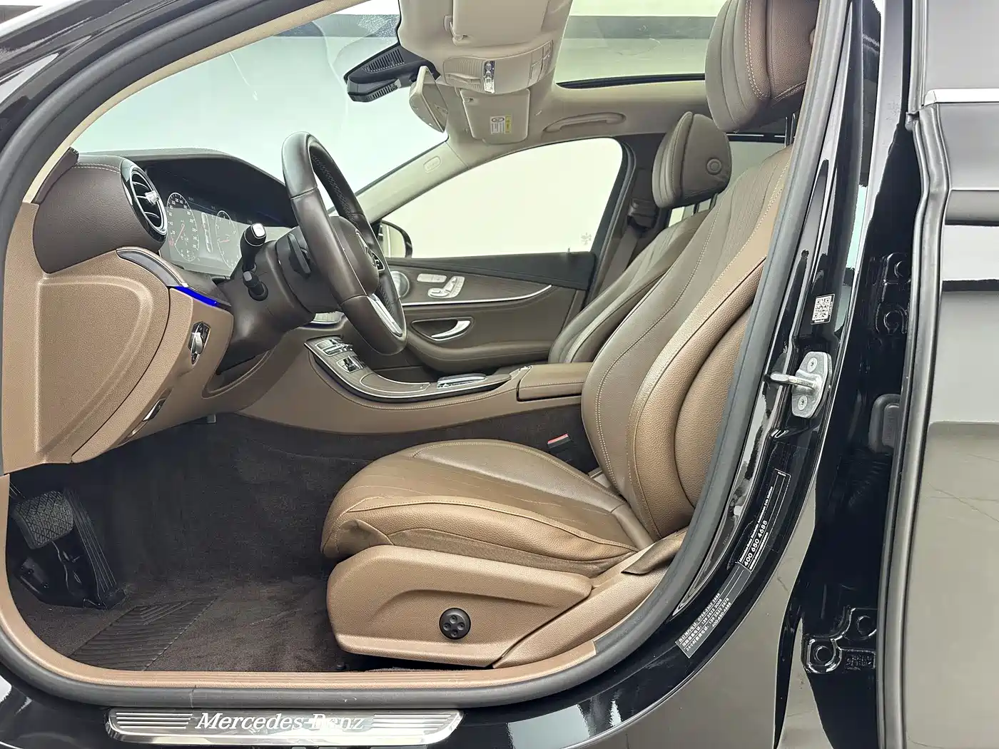 Mercedes-Benz E-Class 2020 E 300 L Luxury Model фото 8