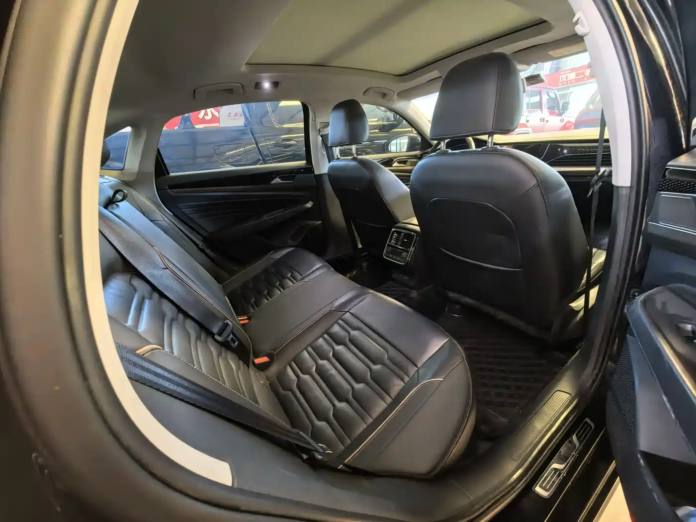 Volkswagen Passat 2020 330TSI Elite Edition China VI фото 10