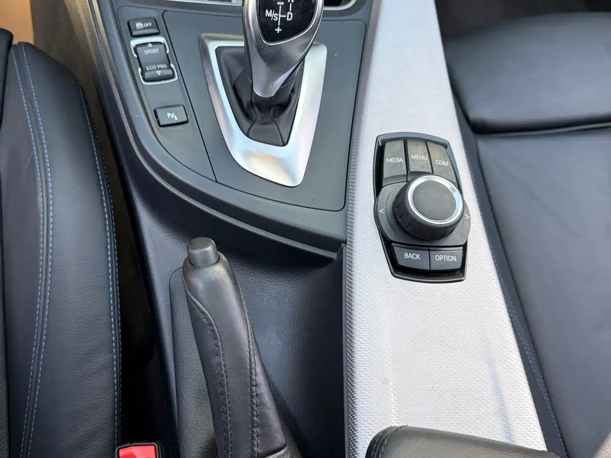 BMW 3 Series 2018 320i M Sport Package фото 23