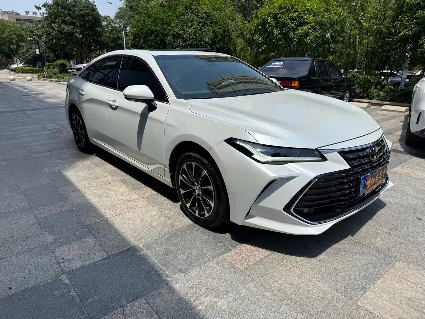 Toyota Avalon 2022 2.0L Progressive Edition фото 2