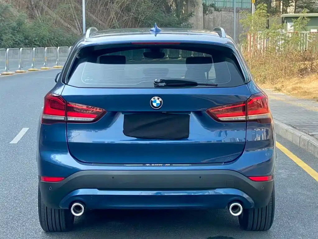 BMW X1 2021 sDrive25Li Leading фото 17
