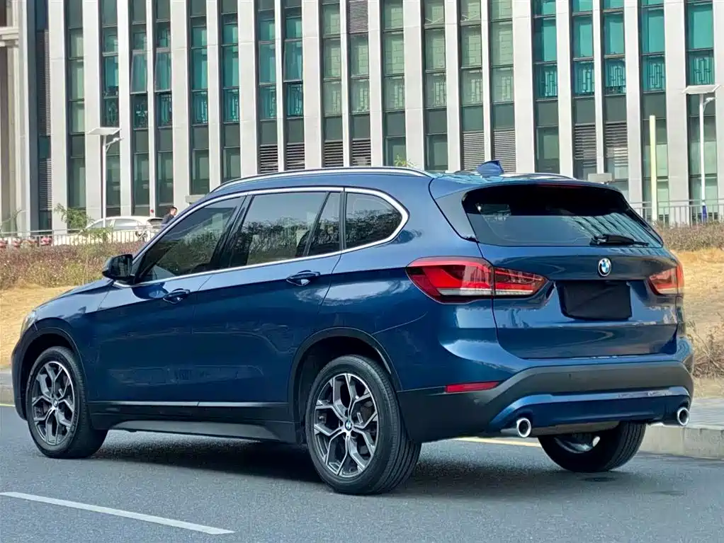 BMW X1 2021 sDrive25Li Leading фото 5