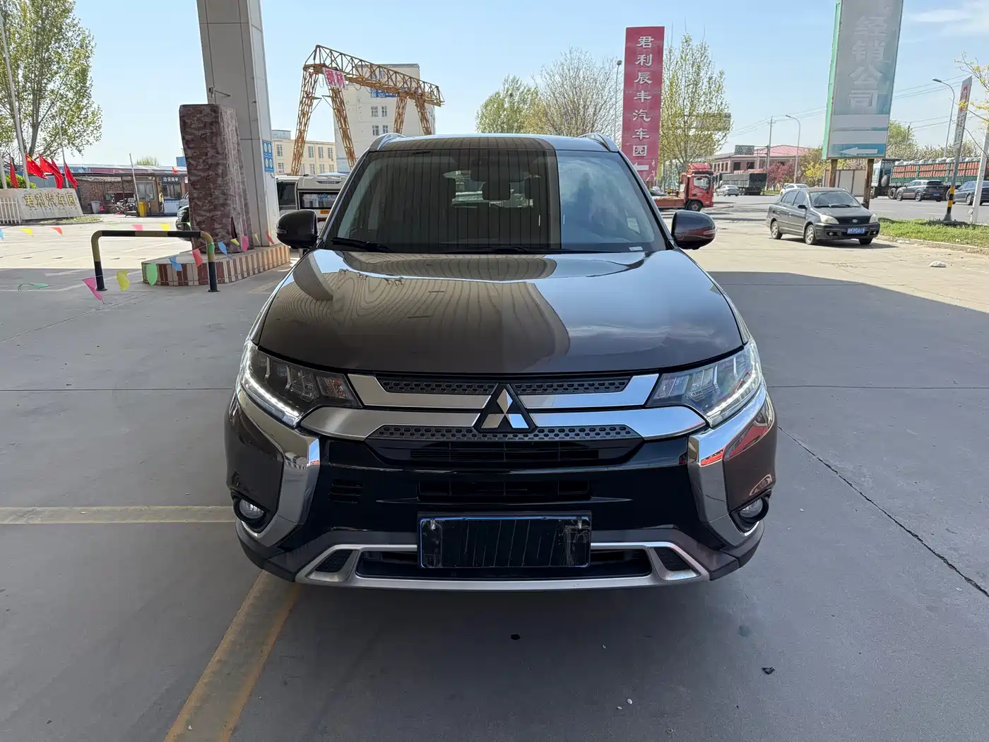 Mitsubishi Outlander 2019 2.4L 4WD Deluxe Edition 7-Seater China VI фото 2